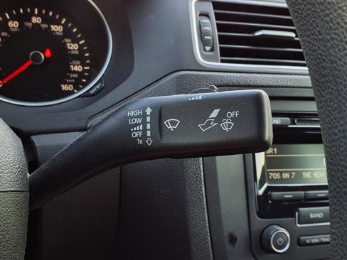 Used 2015 Volkswagen Jetta SE image 13