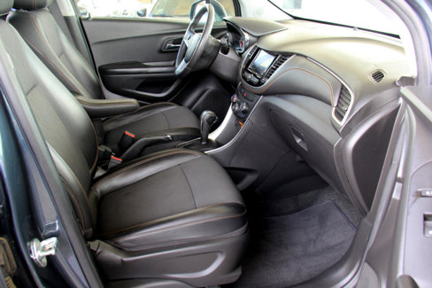 Used 2022 Chevrolet Trax LT w/ Driver Confidence Package image 25