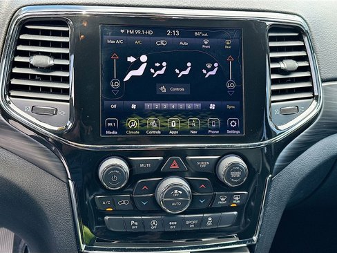 Used 2021 Jeep Grand Cherokee Laredo X image 17