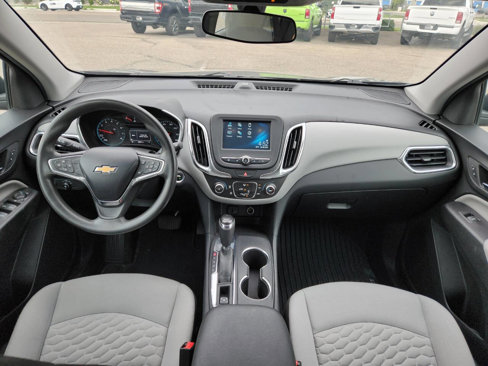 Used 2018 Chevrolet Equinox LS image 3