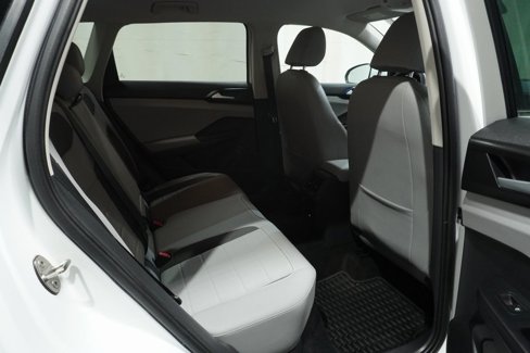 Used 2022 Volkswagen Taos SE image 9