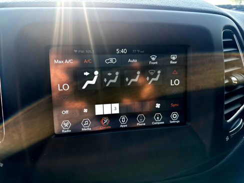 Used 2019 Jeep Compass Latitude image 16
