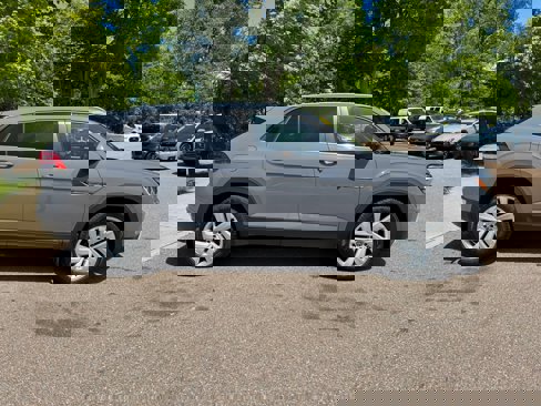 Used 2021 Volkswagen Atlas Cross Sport SE image 8