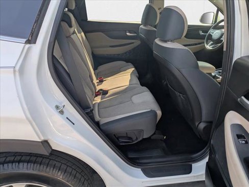 Used 2019 Hyundai Santa Fe SEL image 18