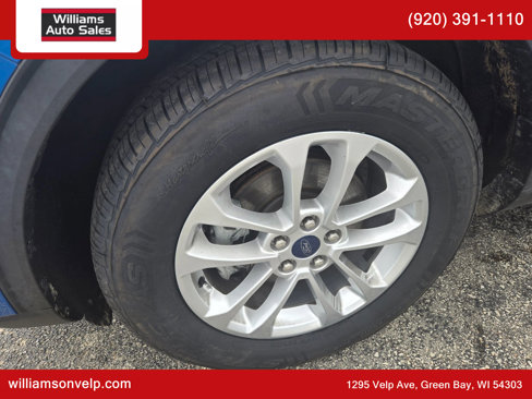 Used 2020 Ford Escape SE image 9