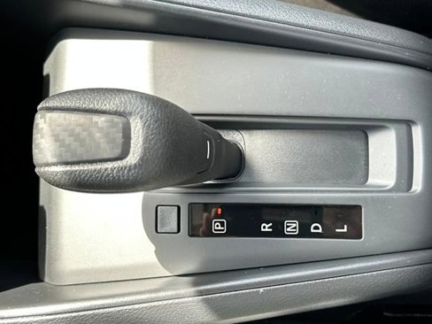 Used 2025 Nissan Versa S w/ Trunk Package image 18