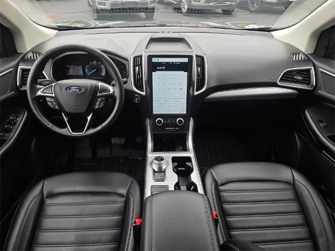 Certified 2022 Ford Edge SEL w/ Convenience Package image 2