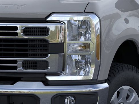New 2025 Ford F350 XLT w/ FX4 Off-Road Package image 18