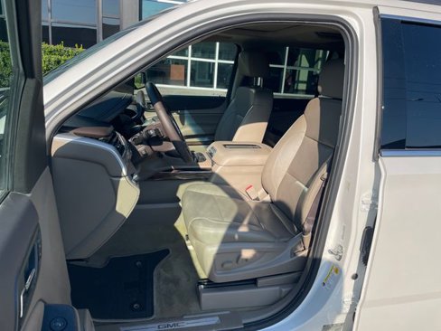 Used 2017 GMC Yukon SLT w/ Open Road Package image 9