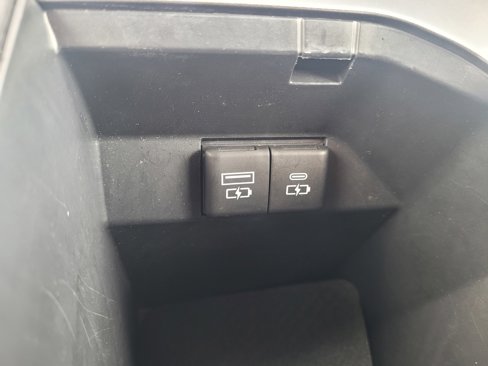 Used 2023 Toyota Camry LE image 15