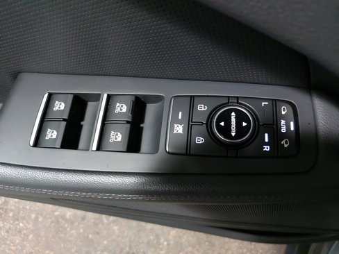 Used 2016 Hyundai Genesis 3.8 image 29