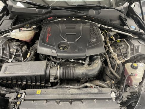 Used 2018 Alfa Romeo Giulia AWD image 36