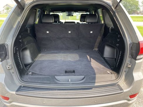 Used 2021 Jeep Grand Cherokee Laredo X image 15