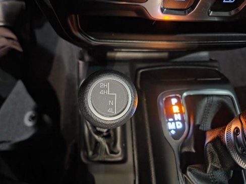 Used 2021 Jeep Wrangler Sport image 18