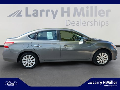 Used 2015 Nissan Sentra S image 6