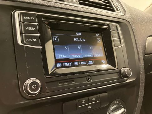 Used 2017 Volkswagen Jetta S image 31