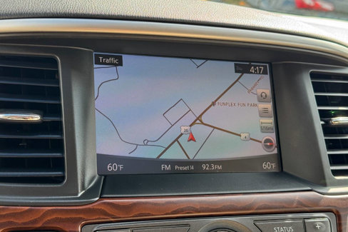 Used 2017 Nissan Pathfinder Platinum image 33