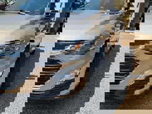 Used 2022 Chevrolet Malibu LS image 3