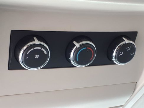 Used 2008 Chrysler Town & Country Touring image 22