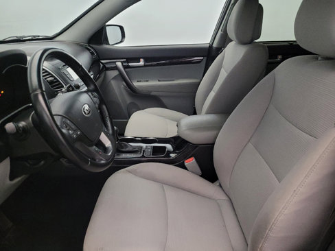 Used 2015 Kia Sorento LX image 17