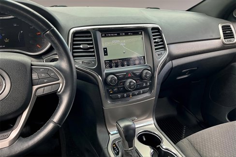 Used 2018 Jeep Grand Cherokee Laredo image 6