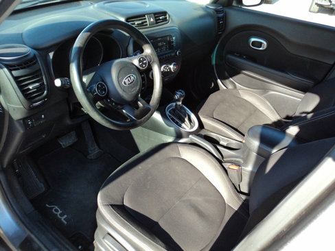 Used 2017 Kia Soul image 11