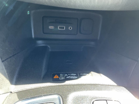 Used 2022 Chevrolet Equinox Premier image 26