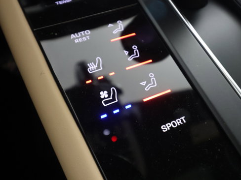New 2025 Porsche Macan image 23