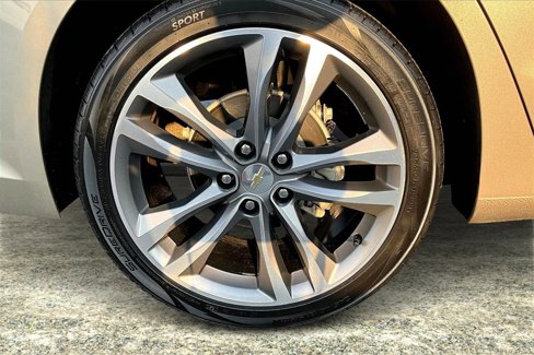 Used 2023 Chevrolet Malibu LT image 32