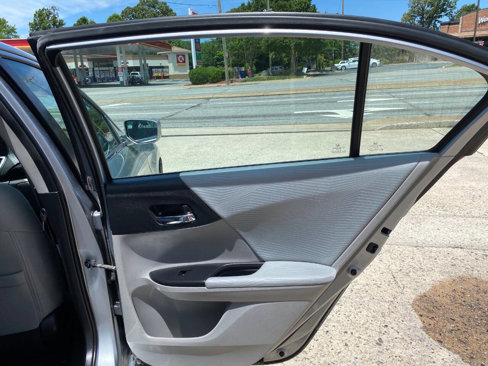 Used 2017 Honda Accord LX image 13