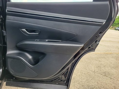 Used 2022 Hyundai Tucson SE image 22