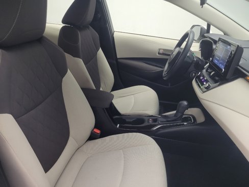Used 2022 Toyota Corolla LE image 21