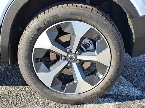 New 2025 Volvo XC40 B5 Plus w/ Protection Package Premier image 8
