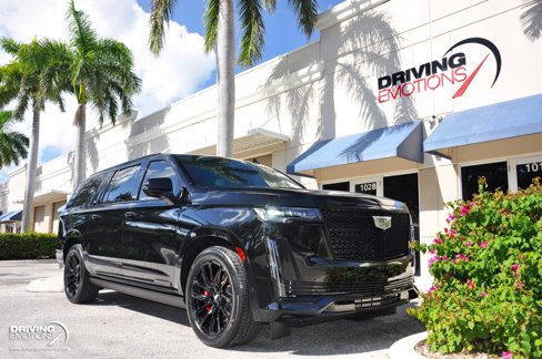 Used 2024 Cadillac Escalade ESV Sport Platinum w/ LPO, ONYX Package image 18