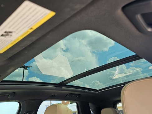 Certified 2019 Porsche Cayenne w/ Premium Package image 21