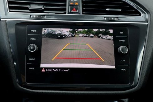 Used 2022 Volkswagen Tiguan SE image 13