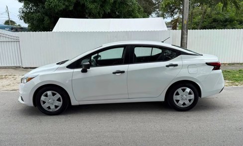 Used 2020 Nissan Versa S image 3