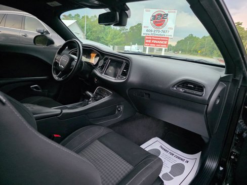 Used 2018 Dodge Challenger SXT w/ Blacktop Package image 9