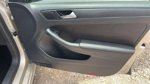 Used 2014 Volkswagen Jetta SE image 17