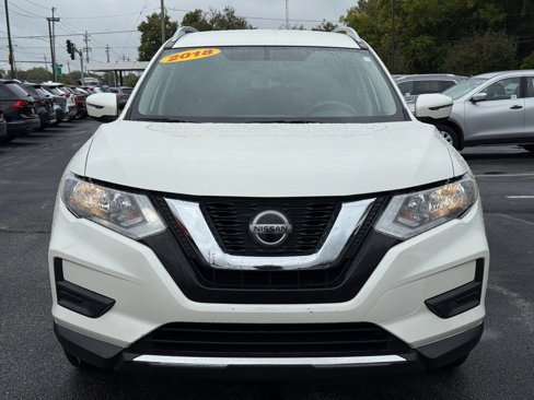 Used 2018 Nissan Rogue SV image 2