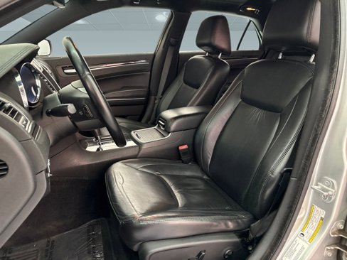 Used 2011 Chrysler 300 Limited image 20