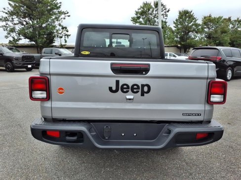 Certified 2021 Jeep Gladiator Sport image 5