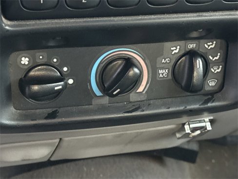 Used 2000 Ford Explorer XL image 13