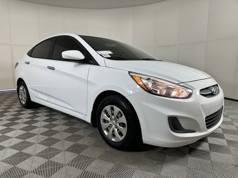 Used 2017 Hyundai Accent SE image 6