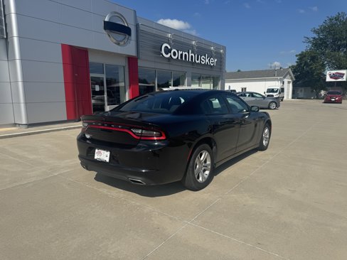 Used 2019 Dodge Charger SXT image 8