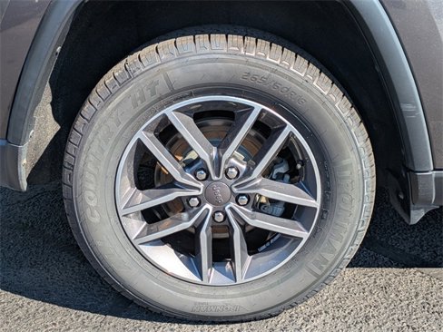 Used 2019 Jeep Grand Cherokee Limited image 11