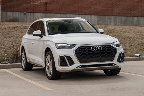 Used 2022 Audi Q5 2.0T Premium Plus w/ Premium Plus Package image 2