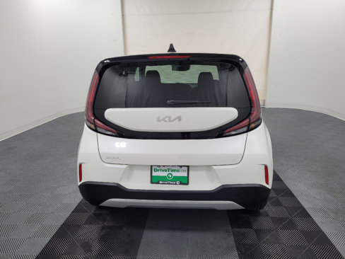 Used 2023 Kia Soul LX w/ LX Technology Package image 7