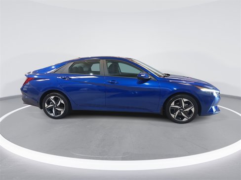 Certified 2023 Hyundai Elantra SEL w/ Convenience Package image 4