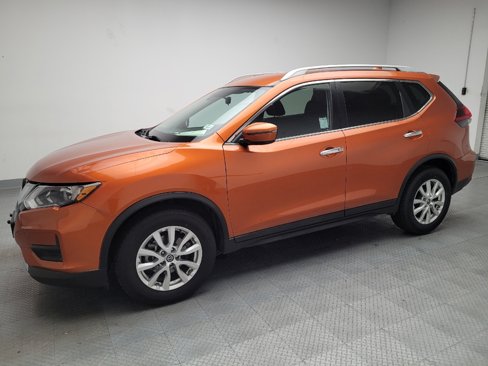 Used 2019 Nissan Rogue SV image 2